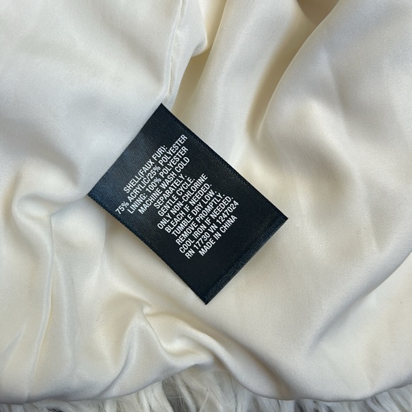 NWT Mossimo faux fur vest XS - Picture 4 of 5